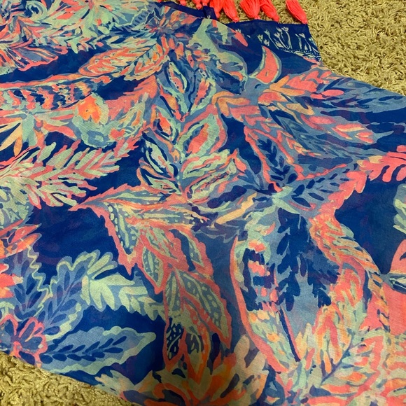 Lilly Pulitzer Tassel Scarf - Picture 3 of 6